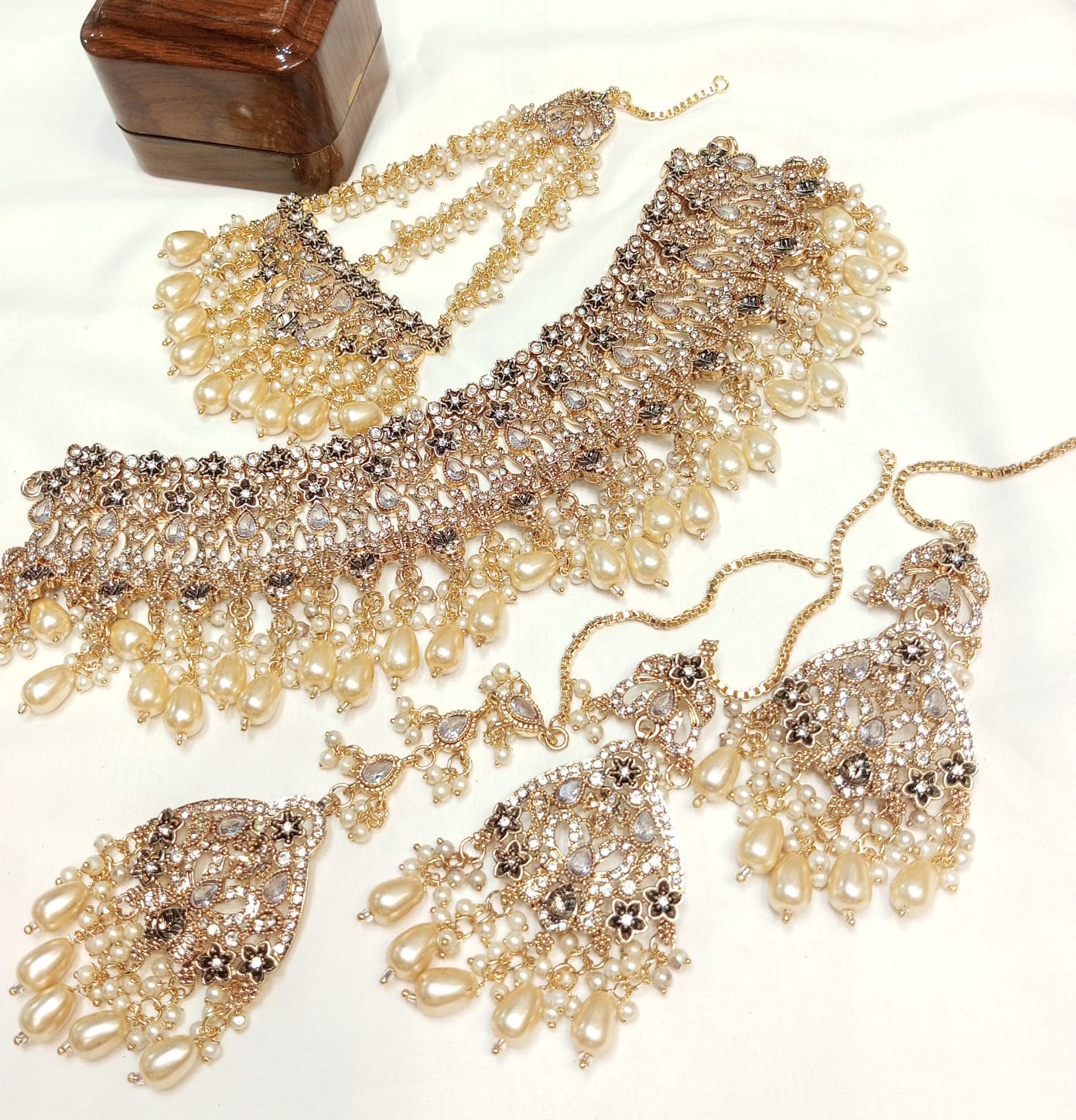 Enchanting Amber Radiance Bridal Set