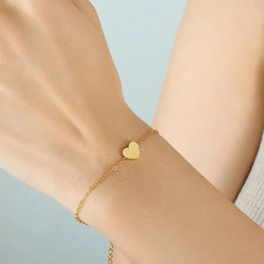 Dainty Gold Heart Charm Bracelet