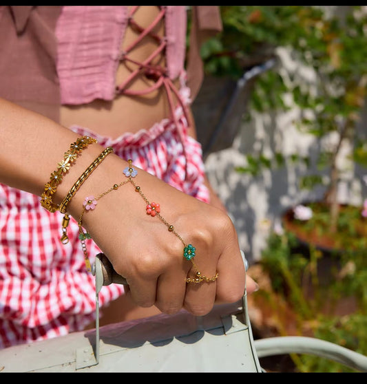 Beaded Flower Hand Chain Bracelet Ring - Dainty Gold-Tone Y2K Style Jewelry