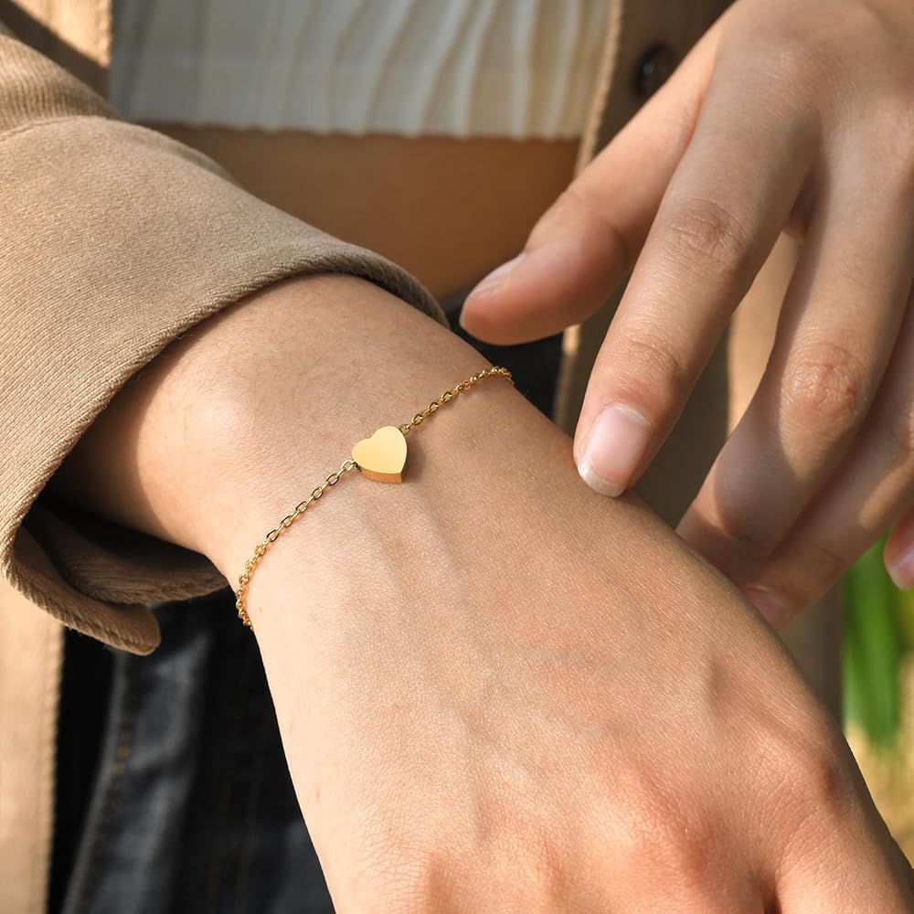 Dainty Gold Heart Charm Bracelet