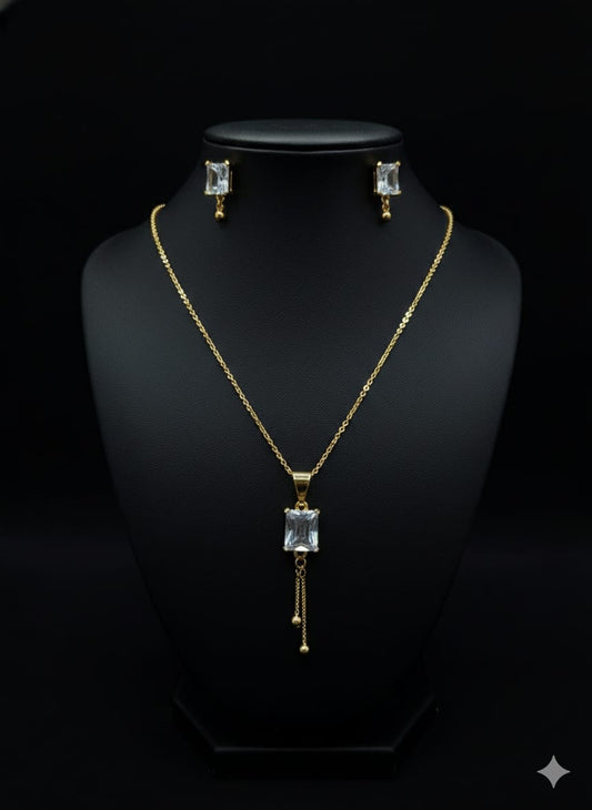 Locket necklace seat