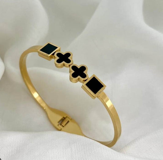 Stainless steel four leaf clover openable bracelet