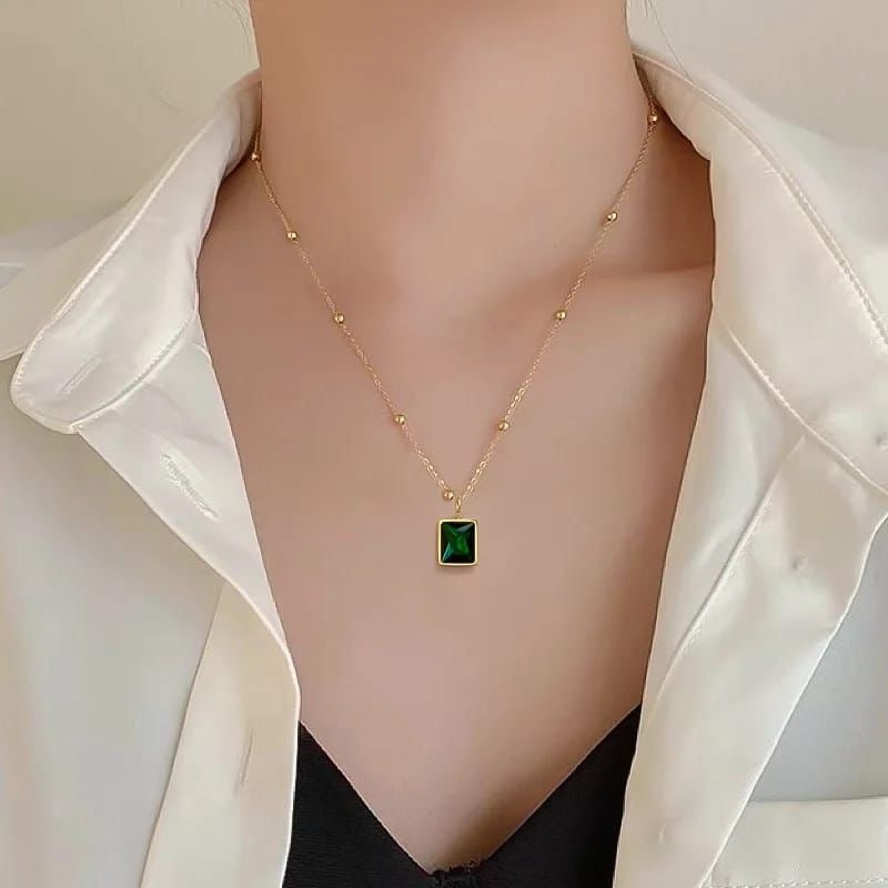 Stainless steel Emerald Zarkoon necklce
