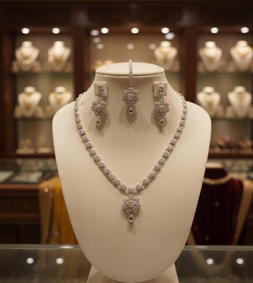 Flower design necklace set