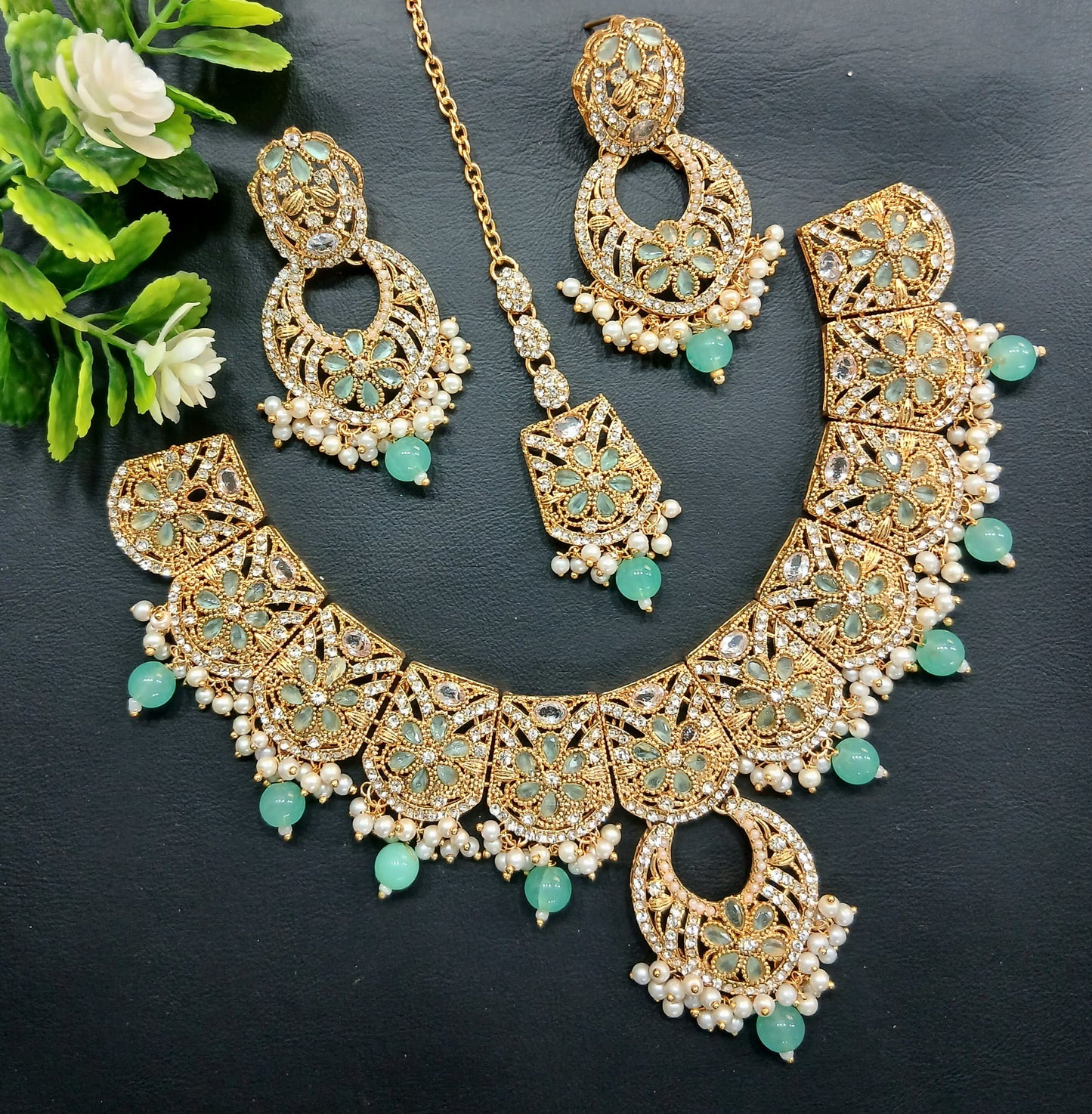 Best finished formal set with round earrings and tika
