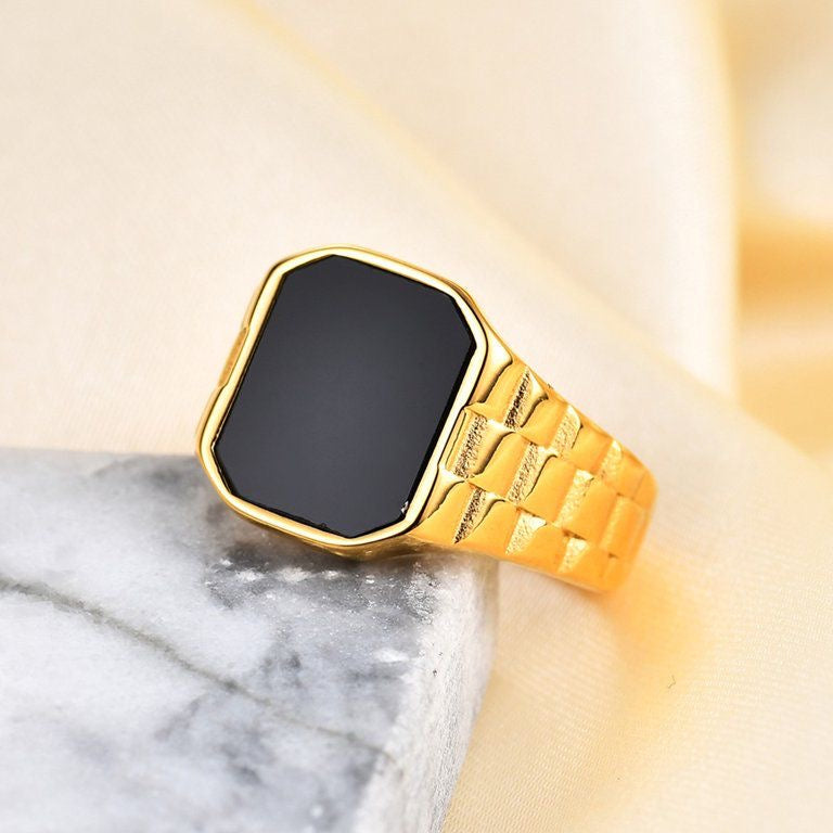 Vintage Black square ring