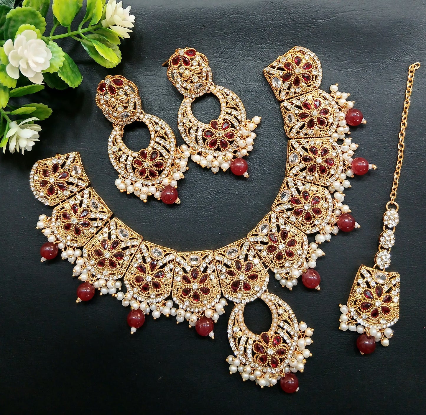 Best finished formal set with round earrings and tika
