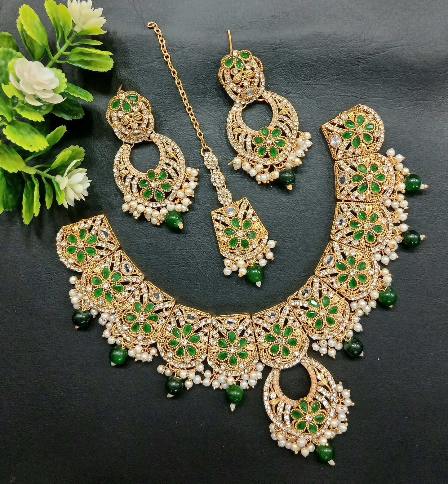 Best finished formal set with round earrings and tika