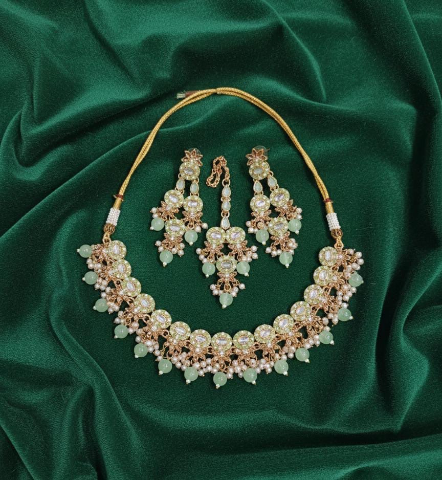 Zircon gajra necklace set