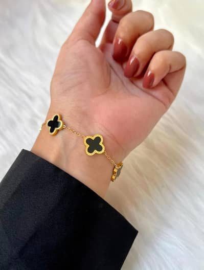Dainty Black & Gold Clover Leaf 3-Piece Set - Bracelet & Necklace