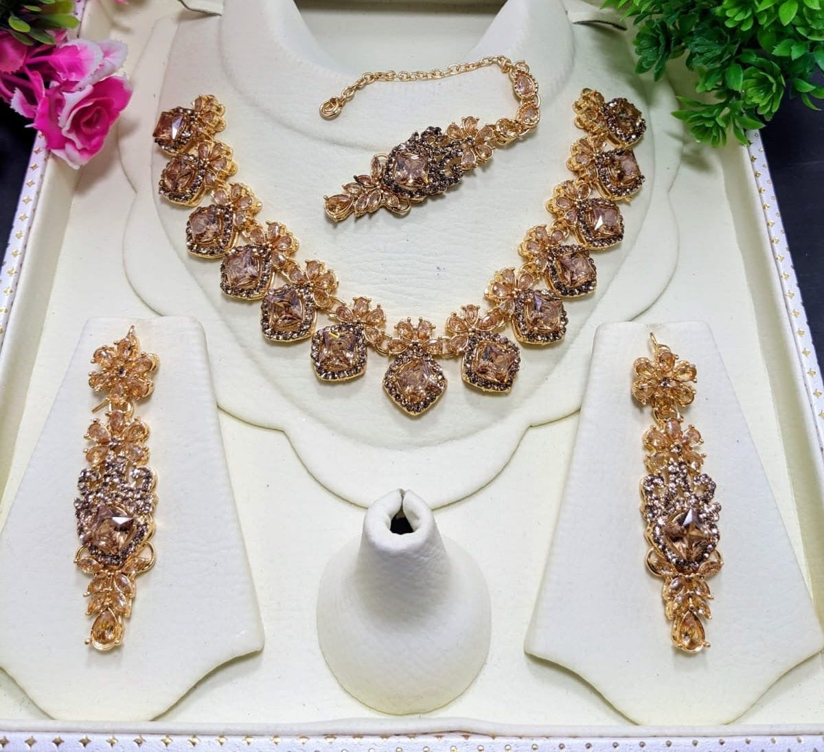 Zircon necklace set