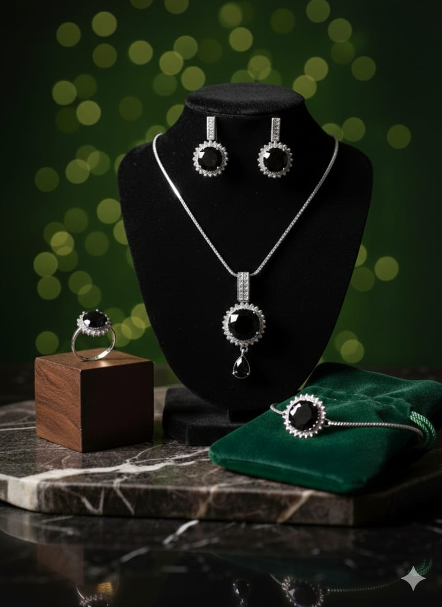 Locket seat with bracelet and ring