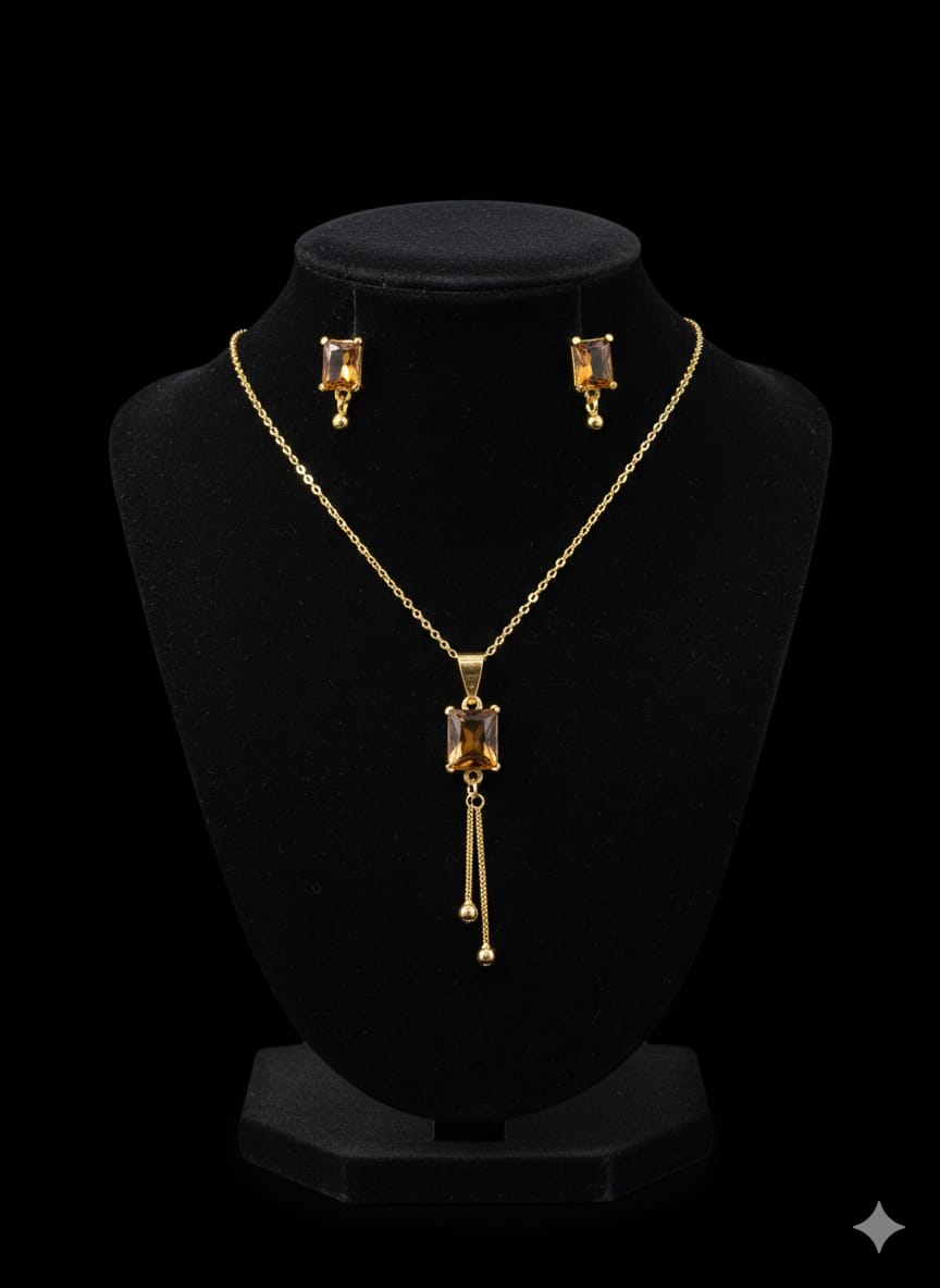 Locket necklace seat