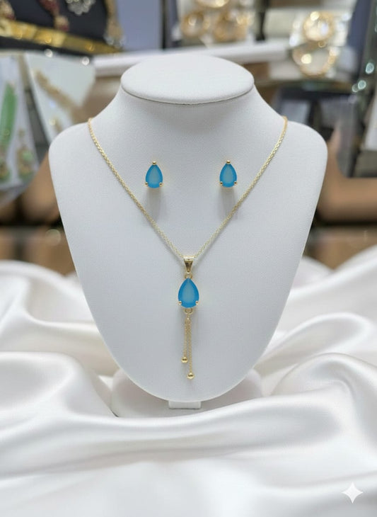 Locket seat with ear ring