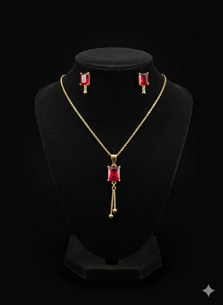 Locket necklace seat